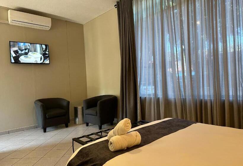 اتاق سوپریور, N1 Hotel Samora Machel Harare