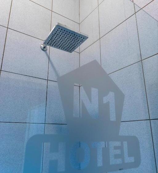 اتاق سوپریور, N1 Hotel Samora Machel Harare