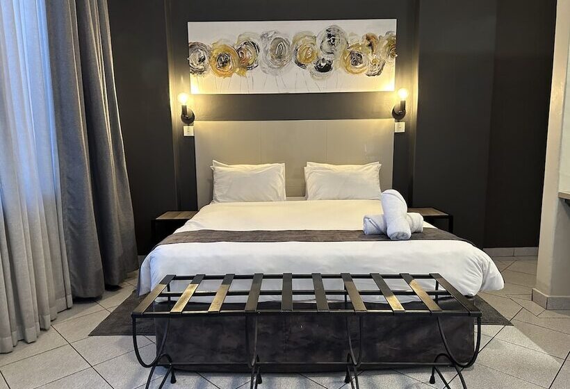 اتاق سوپریور, N1 Hotel Samora Machel Harare