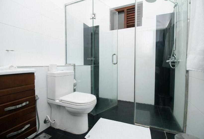 اتاق لوکس با بالکن, Rockery Villa Ayurveda
