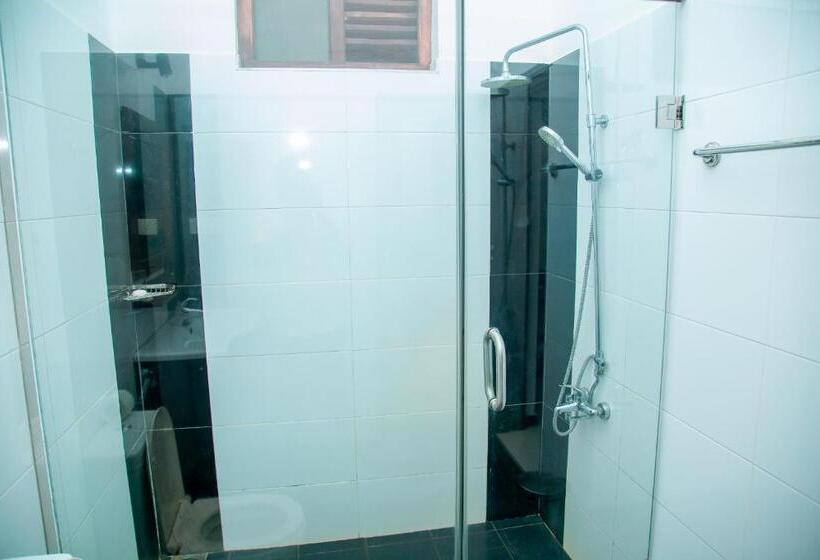 اتاق لوکس با بالکن, Rockery Villa Ayurveda