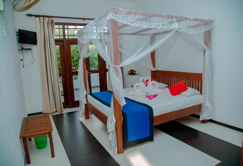 سوئیت با بالکن, Rockery Villa Ayurveda