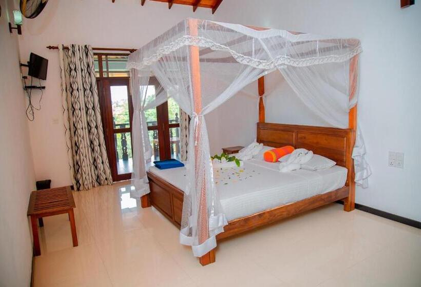 سوئیت با بالکن, Rockery Villa Ayurveda