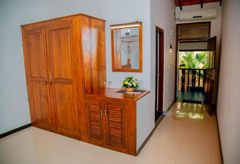 سوئیت با بالکن, Rockery Villa Ayurveda