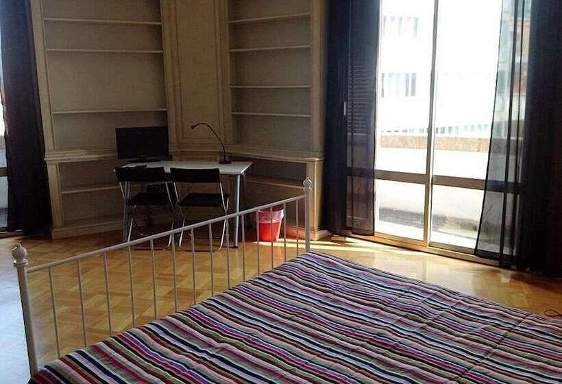 اتاق استاندارد با سرویس بهداشتی مشترک, Bologna Center Town