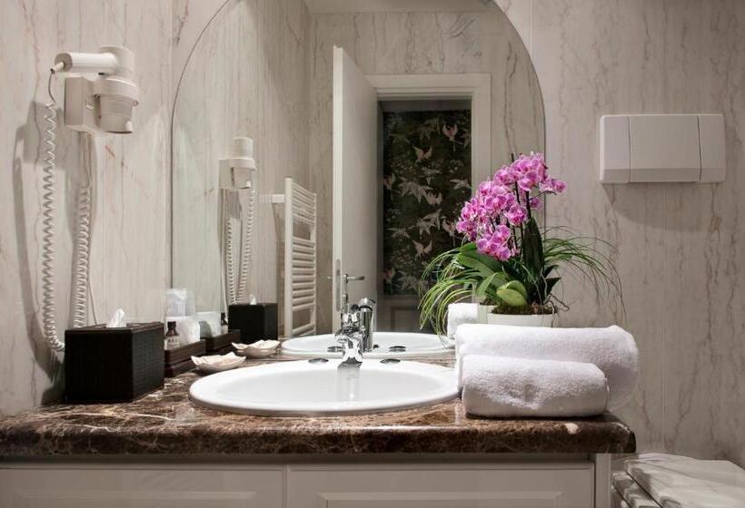 اتاق لوکس با بالکن, Residenza Borsari