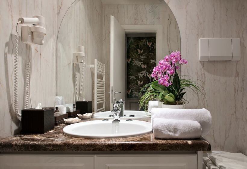 اتاق لوکس با بالکن, Residenza Borsari