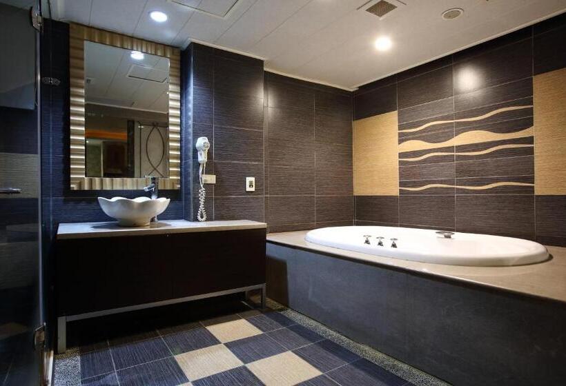 اتاق لوکس, Crystal Business Motel