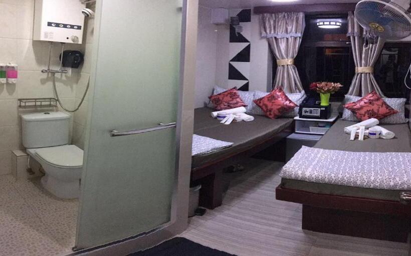 اتاق استاندارد سه نفره, Skycity Hostel