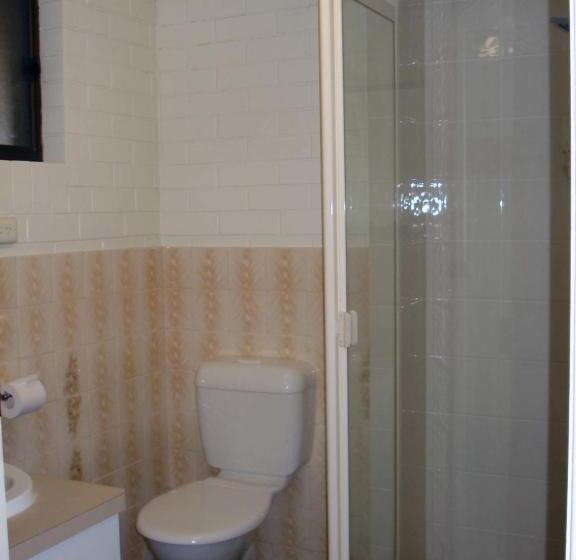 اتاق استاندارد, Raceview Motor Inn
