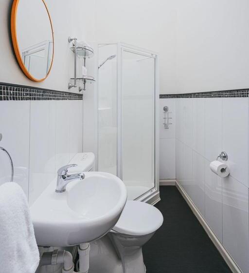 패밀리 스위트, Albert Hotel Daylesford