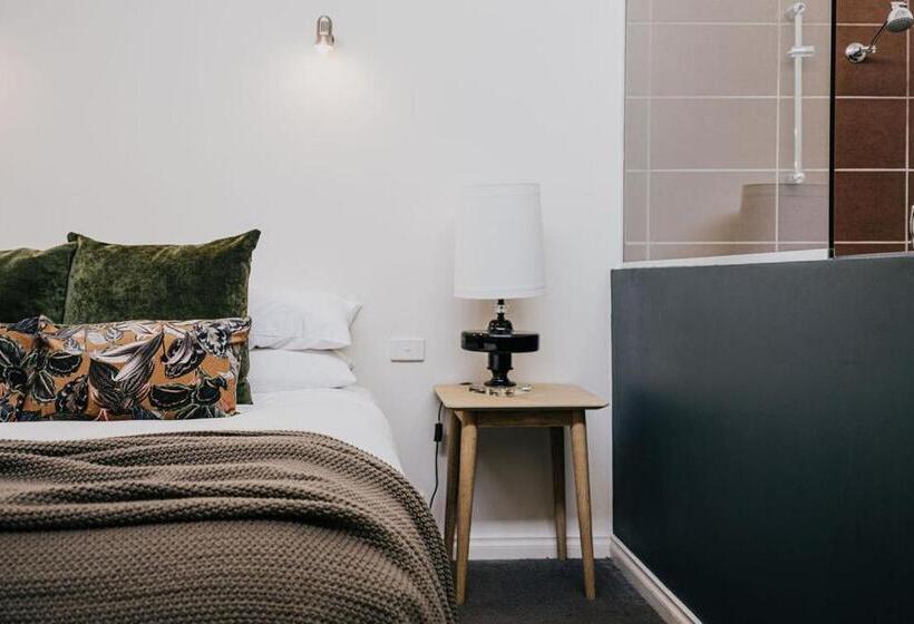 스위트, Albert Hotel Daylesford