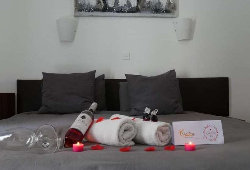 اتاق راحتی, Pierre De Soleil Guesthouse