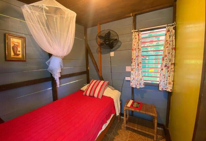 اتاق استاندارد یک تخته با سرویس بهداشتی مشترک, Judy House Cottages And Rooms