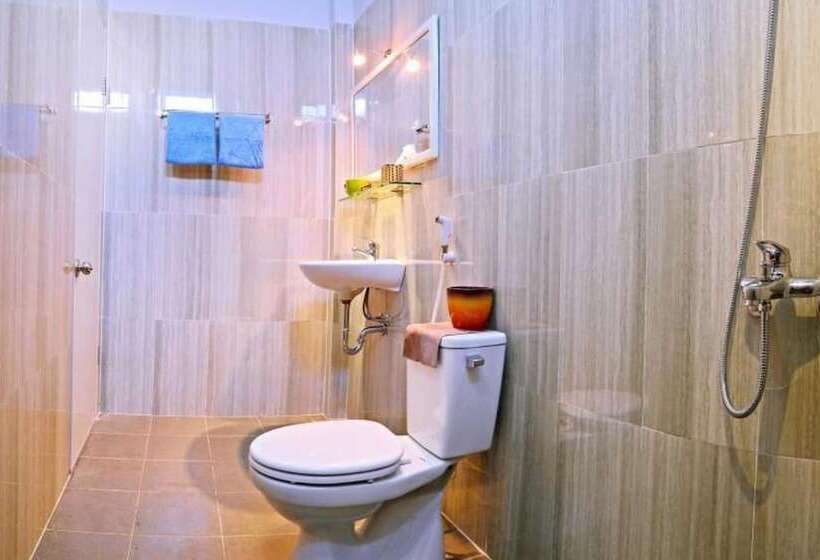 اتاق خانوادگی با چشم‌انداز باغ, Green Garden Homestay