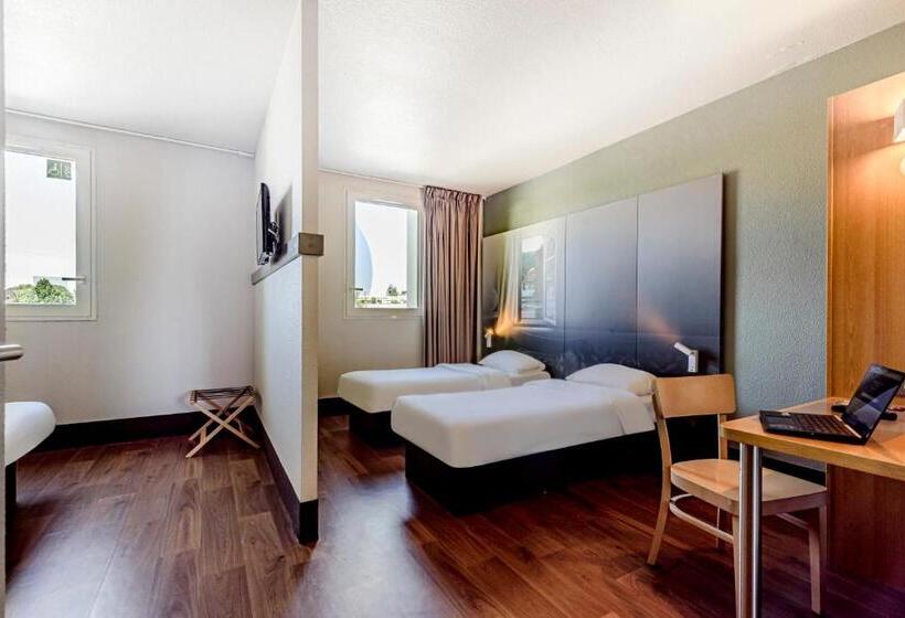 اتاق استاندارد چهار تخته, B&b Hotel Besançon Chateaufarine