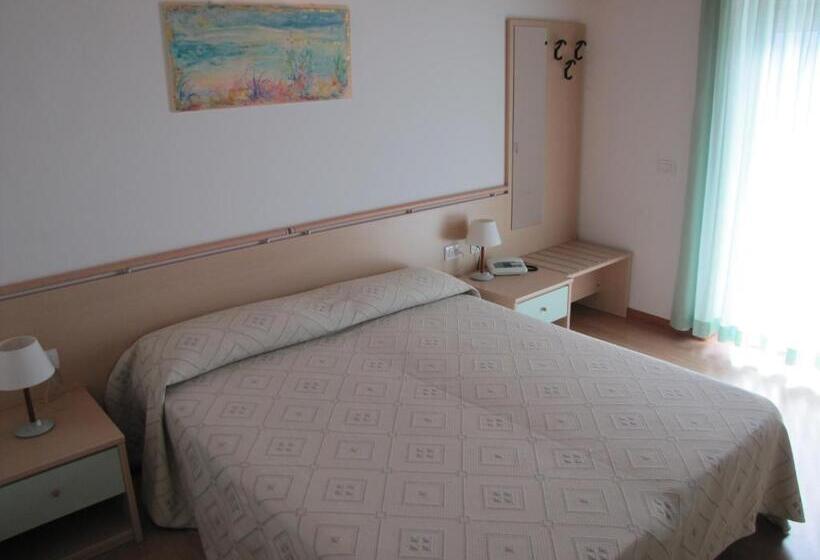 Classic room with balcony, Scaranò