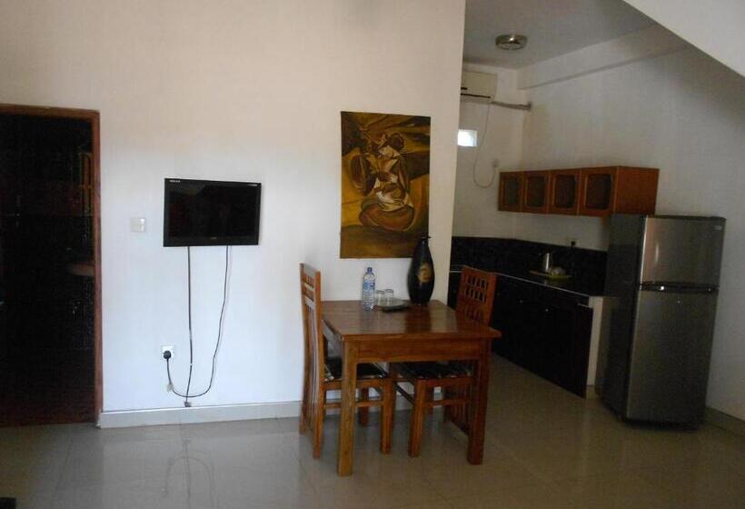 اتاق لوکس, Shanith Guesthouse Negombo