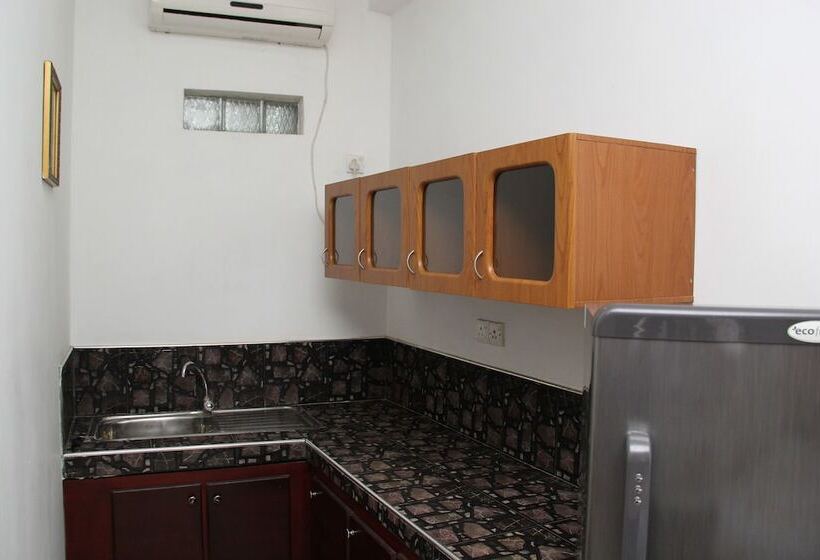 اتاق لوکس, Shanith Guesthouse Negombo