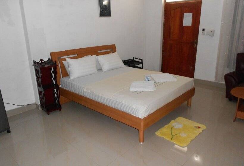 اتاق لوکس, Shanith Guesthouse Negombo