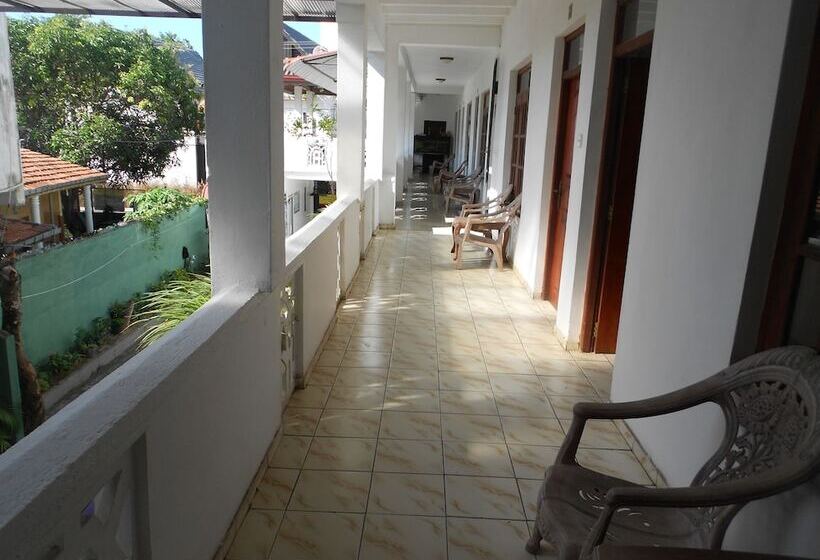 اتاق استاندارد چهار تخته, Shanith Guesthouse Negombo