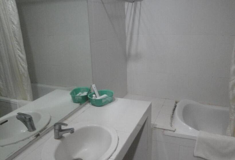 اتاق سوپریور, Sylvia Hotel Maumere