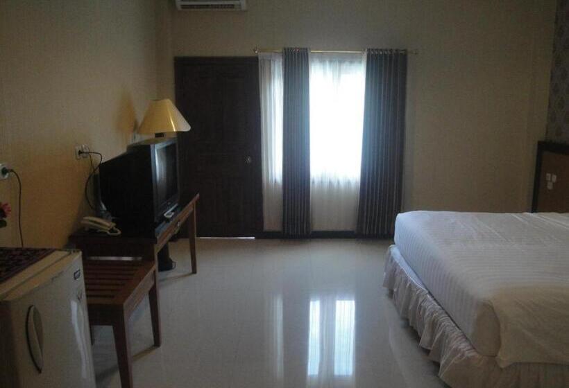 اتاق لوکس, Sylvia Hotel Maumere
