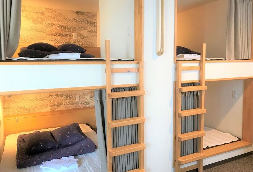 تختخواب در اتاق مشترک, K S House Kanazawa  Travelers Hostel