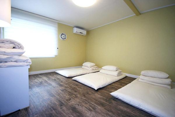 スタンダードトリプルルーム, Crib 49 Guesthouse   Foreigner Only
