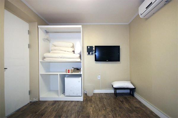エコノミールーム, Crib 49 Guesthouse   Foreigner Only