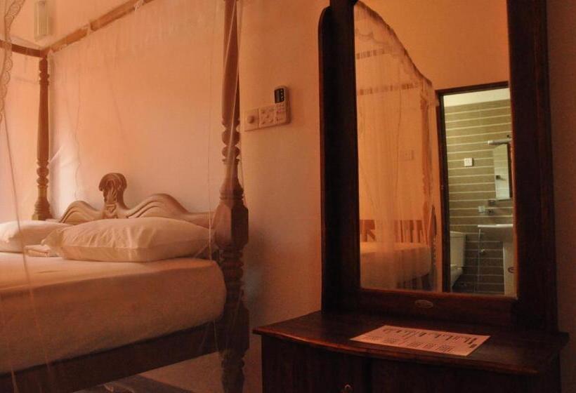 اتاق استاندارد سه نفره, Nooit Gedacht Holiday Resort Unawatuna