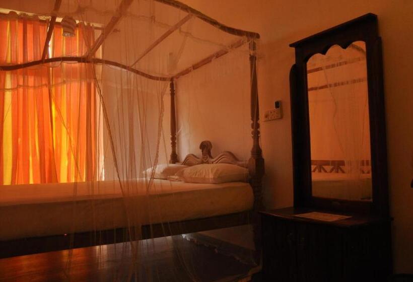 اتاق استاندارد سه نفره, Nooit Gedacht Holiday Resort Unawatuna