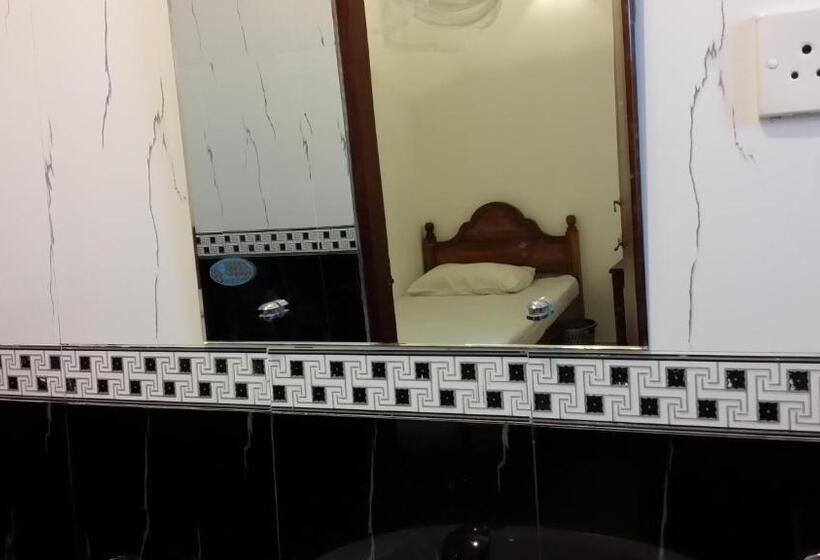اتاق استاندارد سه تخته با بالکن, Nooit Gedacht Holiday Resort Unawatuna