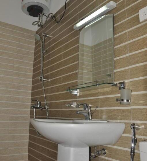 اتاق استاندارد سه نفره, Nooit Gedacht Holiday Resort Unawatuna