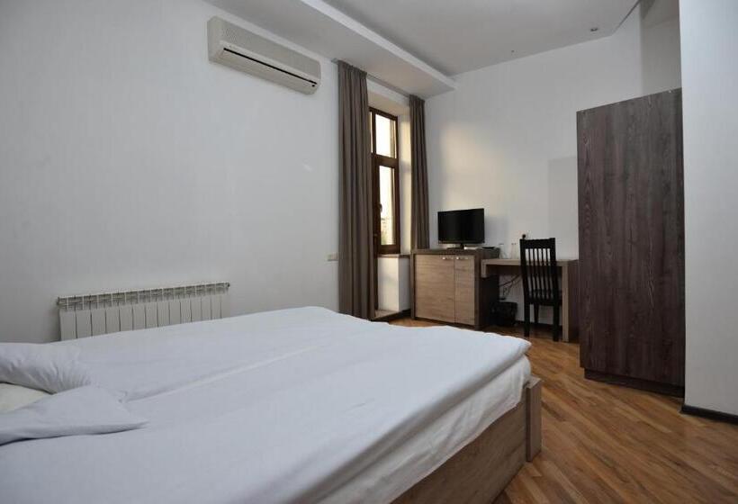 اتاق سوپریور, Saryan Hotel Yerevan