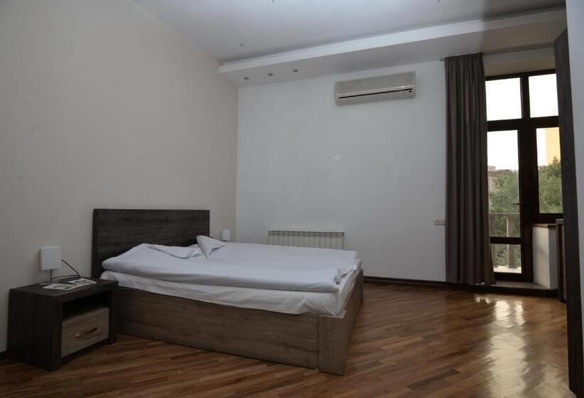 اتاق سوپریور, Saryan Hotel Yerevan