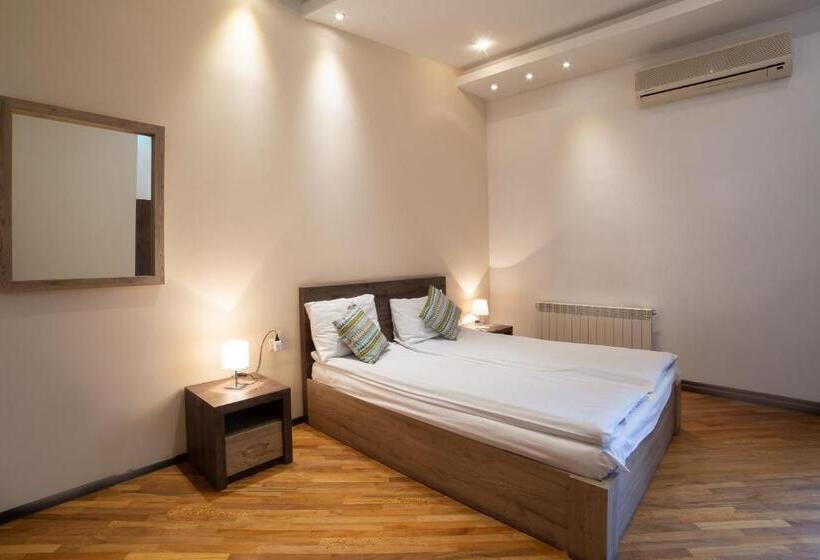 اتاق سوپریور, Saryan Hotel Yerevan