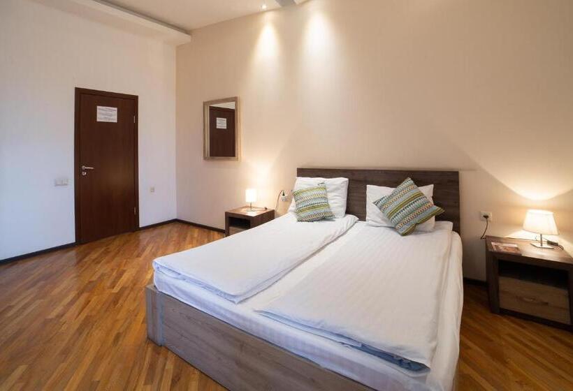 اتاق سوپریور, Saryan Hotel Yerevan