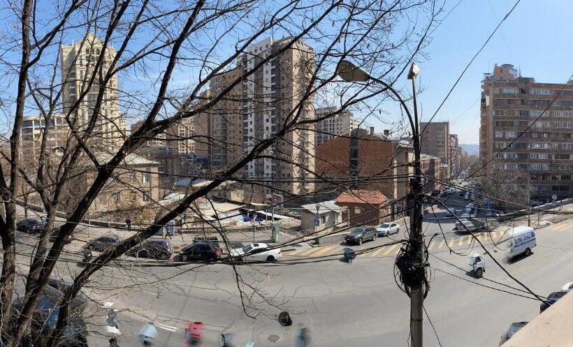 اتاق استاندارد سه نفره, Saryan Hotel Yerevan