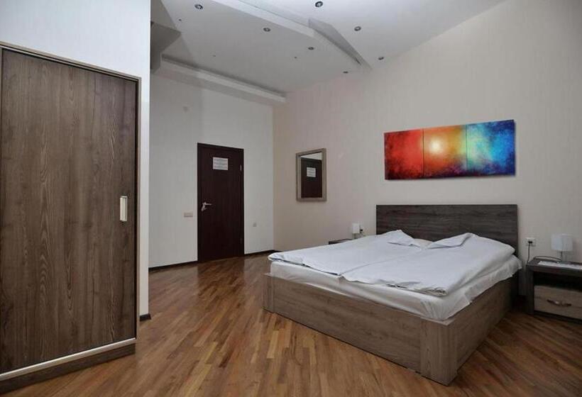 اتاق استاندارد, Saryan Hotel Yerevan