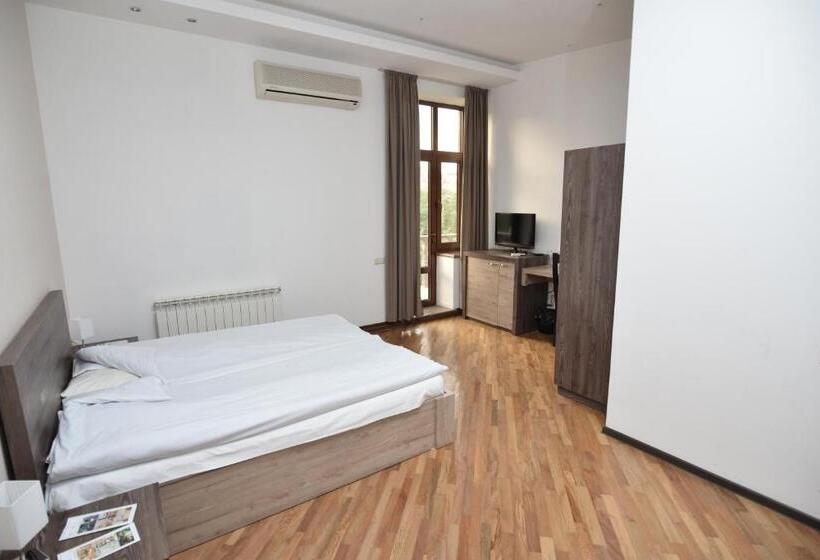 اتاق استاندارد, Saryan Hotel Yerevan