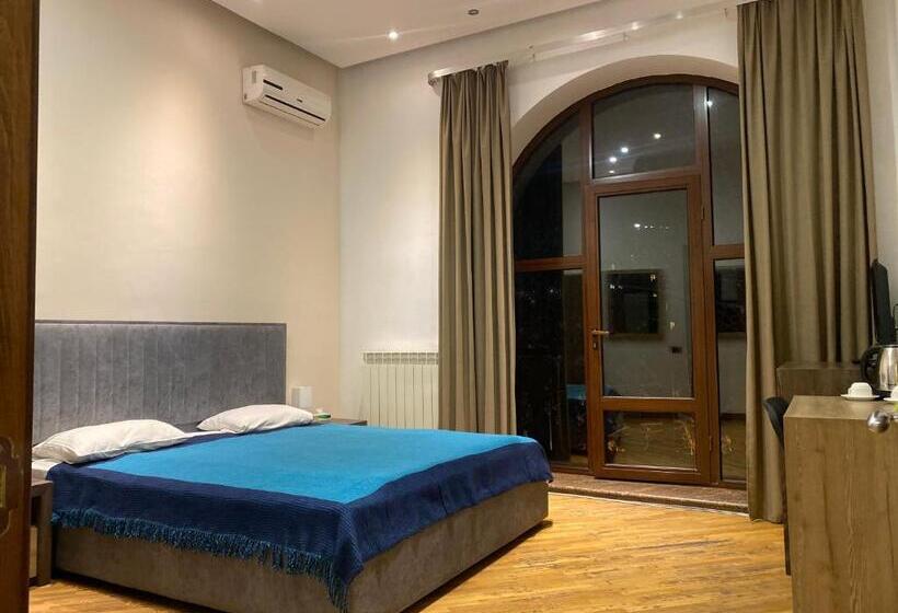 اتاق سوپریور, Saryan Hotel Yerevan