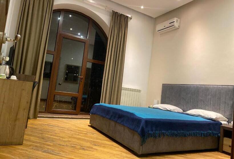 اتاق سوپریور, Saryan Hotel Yerevan