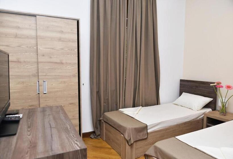اتاق استاندارد, Saryan Hotel Yerevan