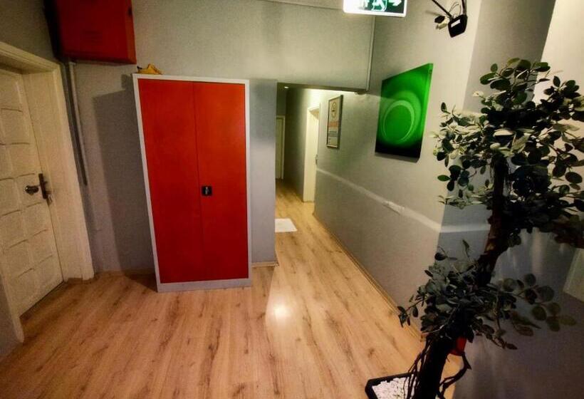 اتاق استاندارد چهار تخته, Sultan Hostel & Guesthouse