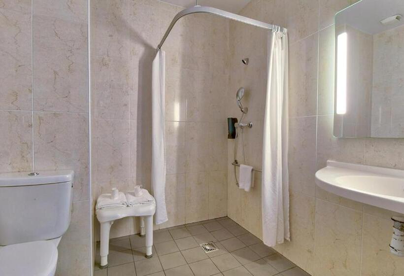 اتاق استاندارد برای معلولان, B&b Hotel Bayonne Tarnos