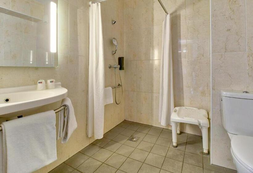 اتاق استاندارد برای معلولان, B&b Hotel Bayonne Tarnos