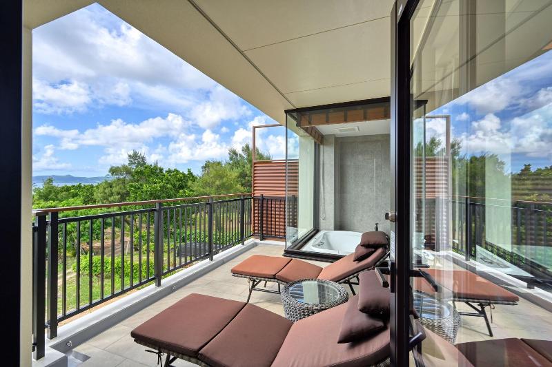 سوییت, Fusaki Beach Resort Hotel & Villas