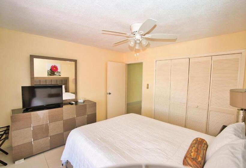 1 Bedroom Penthouse Apartment, Horizon View Beach