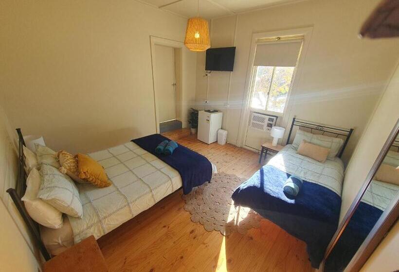 اتاق استاندارد سه نفره, Pier Hotel Port Lincoln